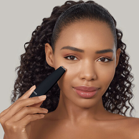 Dispozitiv pentru masaj facial 6 in 1 Black Face-Lift Pen MicroCurrent, 1 bucata, Geske 603775
