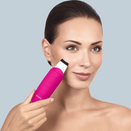 Dispozitiv pentru curatarea tenului 9 in 1 Magenta Skin Scrubber&Blackhead Remover MicroCurrent, 1 bucata, Geske 603873