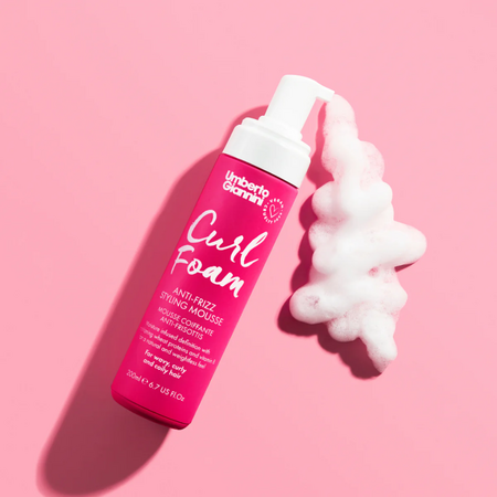 Spuma modelatoare anti-frizz pentru par cret Curl Foam, 200 ml, Umberto Giannini 609252