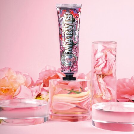 Pasta de dinti cu aroma de trandafir Kissing Rose, 75 ml, Marvis 617002