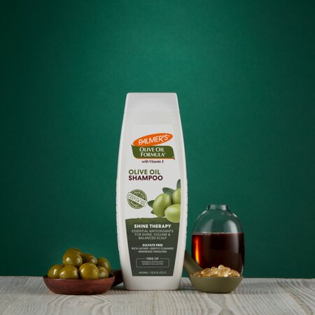 Sampon cu ulei de masline si vitamina E pentru netezirea parului Olive Oil Formula, 400 ml, Palmer's 618652