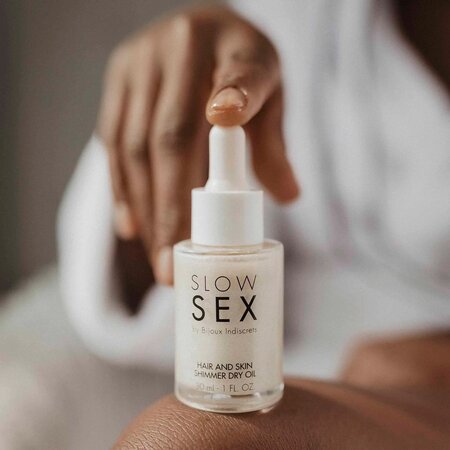 Ulei uscat de corp cu particule stralucitoare Slow Sex, 30 ml, Bijoux Indiscrets 618919
