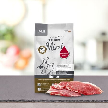 Hrana uscata cu Iberico pentru caini adulti de talie mica Mini Adult Dog, 900 g, Platinum 655699