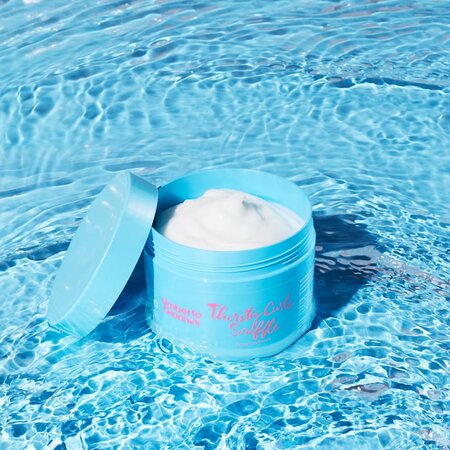 Crema lejera pentru hidratarea si definirea buclelor Souffle Thirsty Curls, 300 ml, Umberto Giannini 664532
