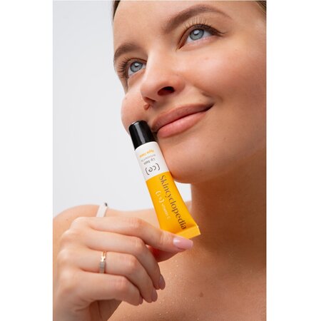 Balsam de buze pentru ingrijire intensiva si efect antioxidant cu 1% Vitamina C, 10 ml, Skincyclopedia 671504