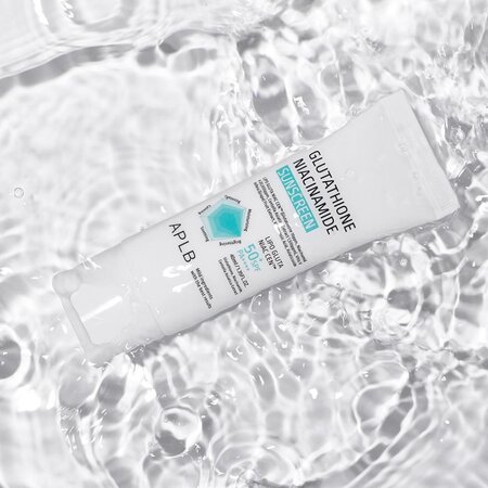Crema de fata cu factor de protectie SPF 50+ PA++++ cu Glutathione si Niacinamide, 40 ml, Aplb 683050