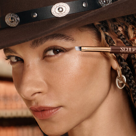 Creion de ochi smokey cu doua capete Nuanta 014 Mocha Contour Sculpting Stix, 0.7 g, Maybelline 688343