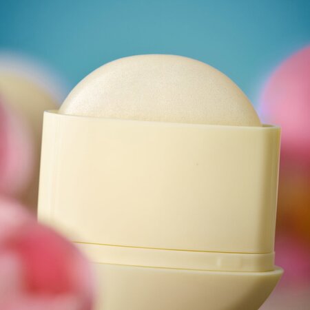 Balsam de buze cu aroma de pepene C03 Eeaster Egg-Cellent, 5 g, Catrice 707432