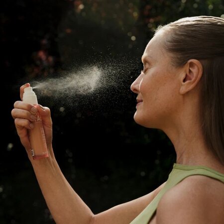Mist 2-in-1 cu peptide 4% cu SPF50 Peptide Fix Tone+Top Up, 75 ml, NIP+FAB 708094