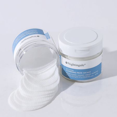 Dischete pentru curatarea tenului cu efect hidratant, pH 5.5, Daily Derma, 70 bucati, Nightingale 718530