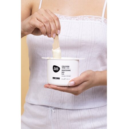 Ceara depilatoare cu vanilie pentru corp, 250 g, Body Natur 733341