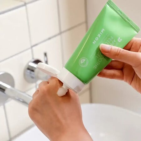 Gel exfoliant Apple Smoothie Peeling Gel, 120 ml, Mizon 735037