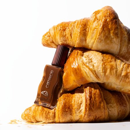 Luciu de buze Nuanta C02 Fresh Baked Croissant, Autum Deligh Sweet Treat, 8.5 ml, Catrice 753485