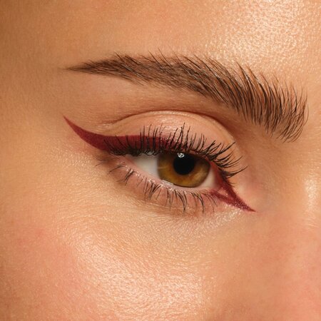 Creion kajal pentru ochi Nuanta 32 Red Velvet, 1 g, Essence 754026
