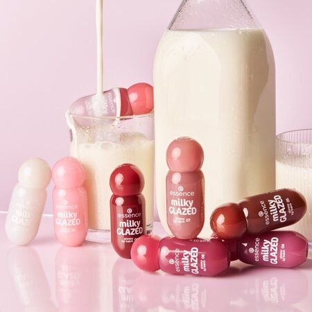Balsam de buze Nuanta 05 Latte-Tude Milky Glazed Glossy Lip Balm, 4 ml, Essence 754567