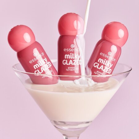 Balsam de buze Nuanta 03 Cream Of The Crop Milky Glazed Glossy Lip Balm, 4 ml, Essence 754538