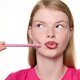 Creion de buze Nuanta 01 Everyone`s Nude-Pink Line & Stain! Tatoo Lip Liner, 1.1 ml, Essence 754690