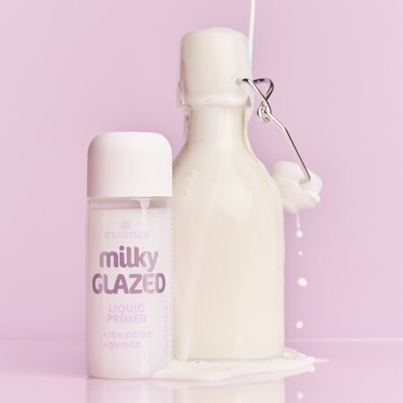 Primer lichid Milky Glazed, 50 ml, Essence 754816
