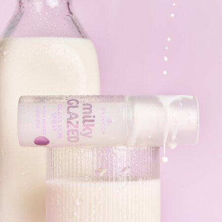 Spray de fixare Milky Glazed Glass Skin, 50 ml, Essence 755055