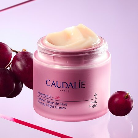 Crema de noapte cu efect de fermitate Resveratrol Lift, 50 ml, Caudalie 755634
