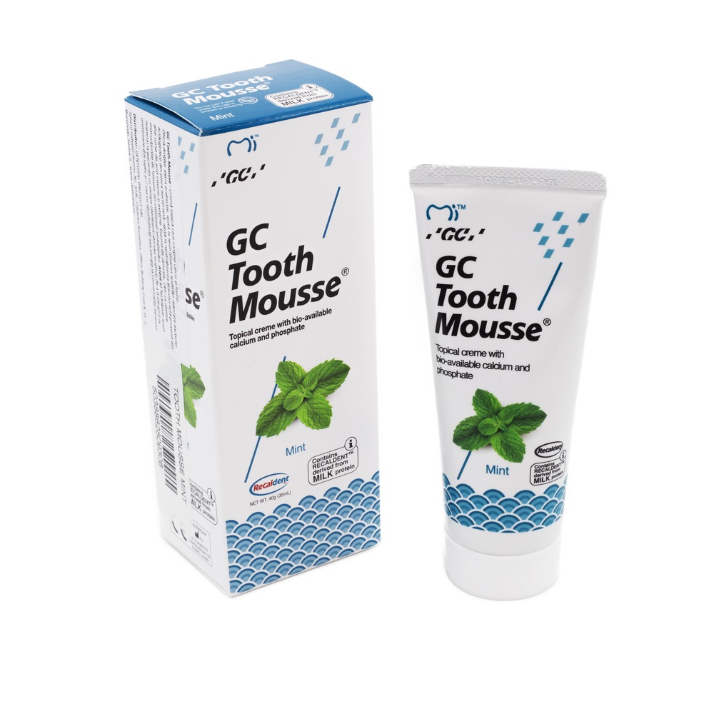 Crema topica remineralizanta pe baza de apa cu aroma de menta Tooth Mousse, 40 g, GC