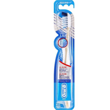 Periuta de dinti manuala Pro-Expert CrossAction All In One, 40 Medium, Oral-B