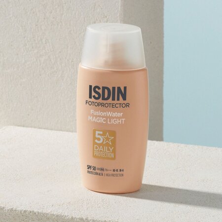 Crema de protectie solara Fotoprotector Fusion Water Color Light SPF50, 50 ml, Isdin 727001