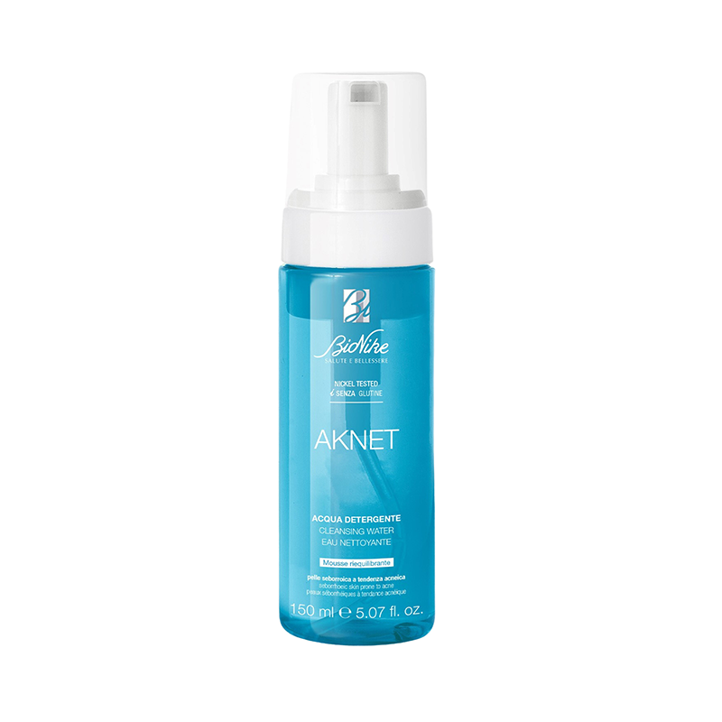 Apa de curatare reechilibranta pentru pielea seboreica predispusa la acnee Aknet, 150 ml, BioNike