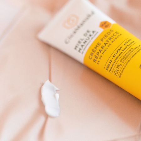 Crema reparatoare pentru picioare cu 5% miere de Manuka IAA15+, ecologica, 75 ml, CicaManuka 657199