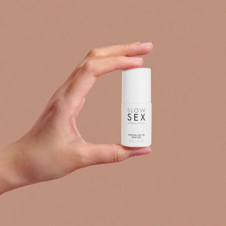 Ulei pentru stimulare clitoridiana infuzat cu CBD Slow Sex, 30 ml, Bijoux Indiscrets 693554