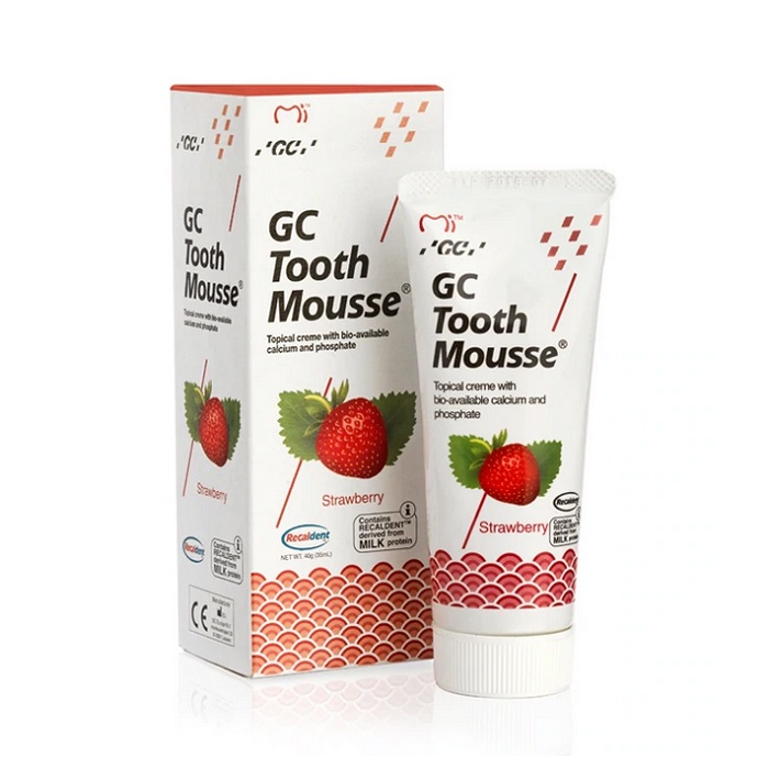 Crema topica remineralizanta pe baza de apa cu aroma de capsuni Tooth Mousse, 40 g, GC