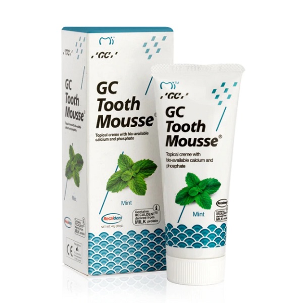 Crema topica remineralizanta pe baza de apa cu aroma de menta Tooth Mousse, 40 g, GC